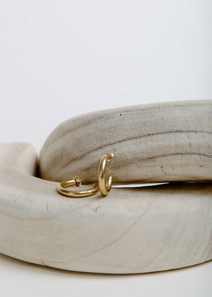 Vanna Earrings - Small: Gold / Small