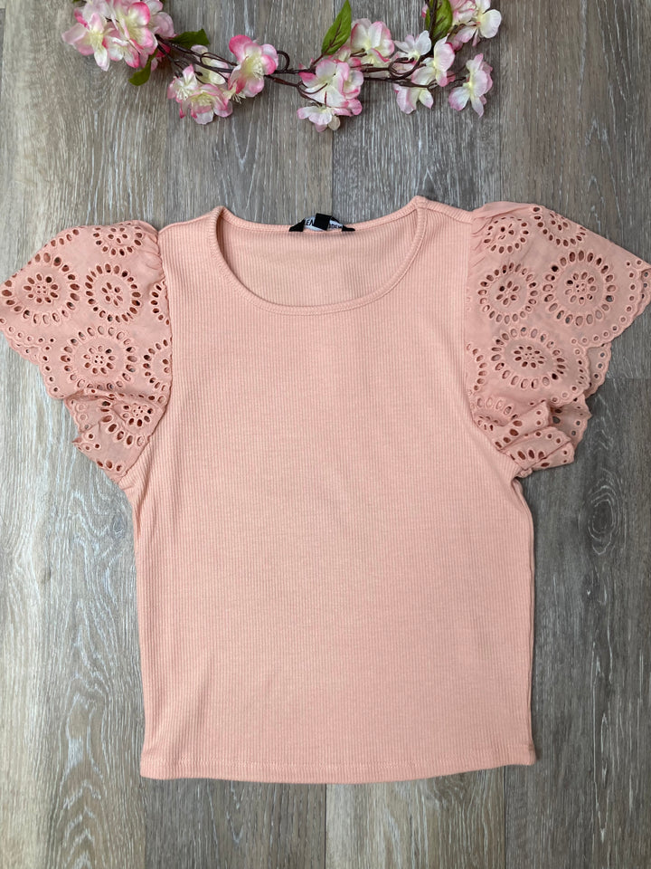 Olina Eyelet Sleeve Top in Blush