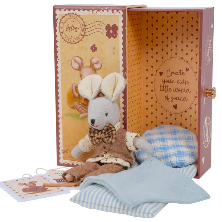 LEVLOVS Mouse Liam in Stamp Box with Bedding