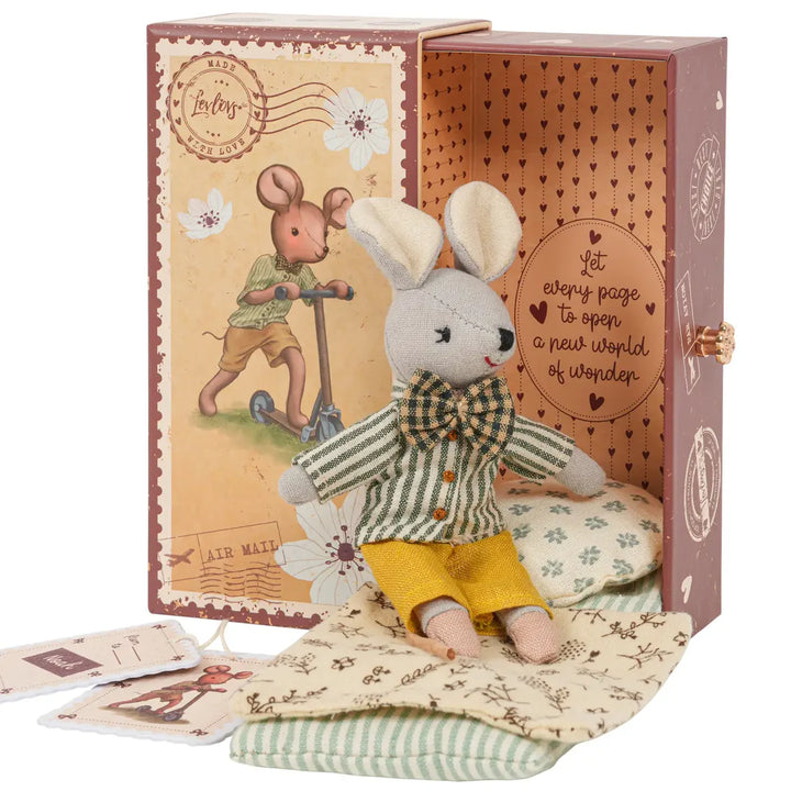 LEVLOVS Mouse Noah in Stamp Box with Bedding