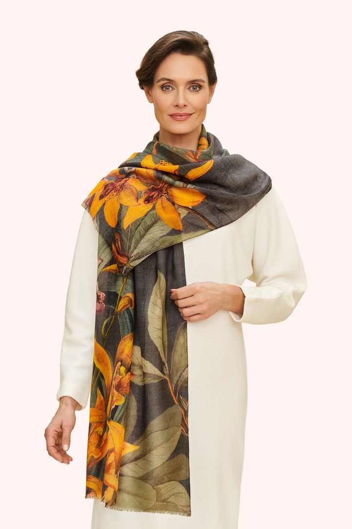 Powder Wool Wrap Botany Bliss in Charcoal Scarf - product view 1