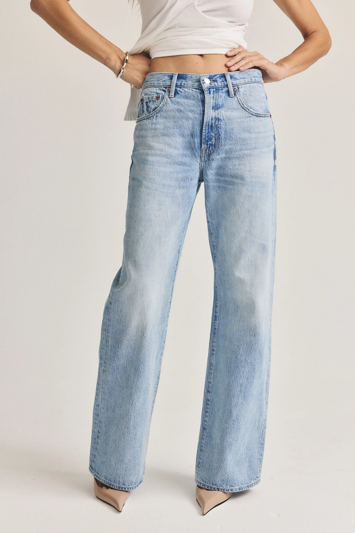Larsen Relaxed Flare Jeans in Mellow