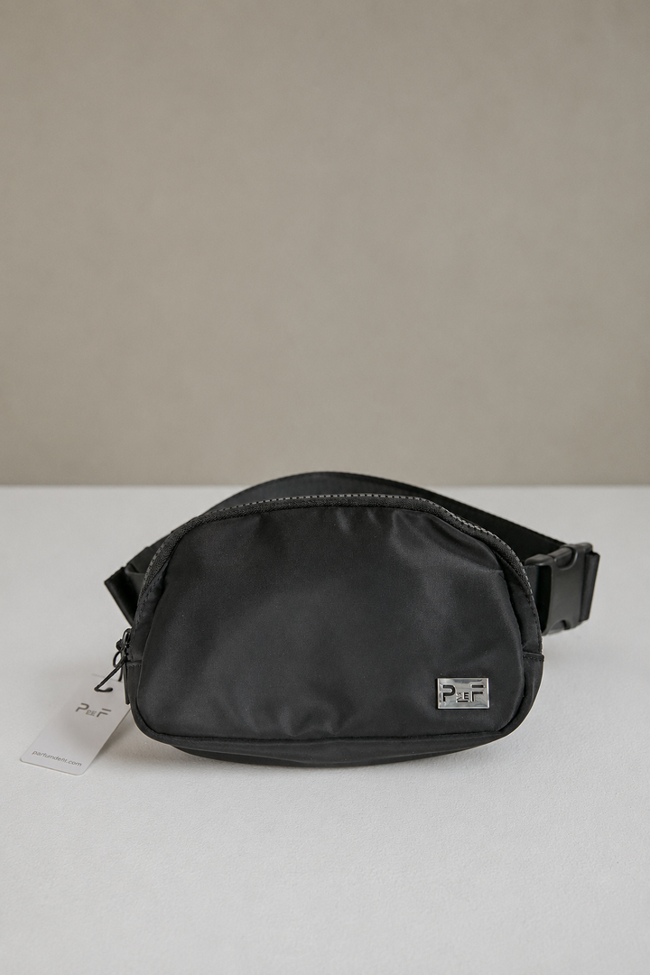 Parfum de Fit GoMotion Belt Bag in Black