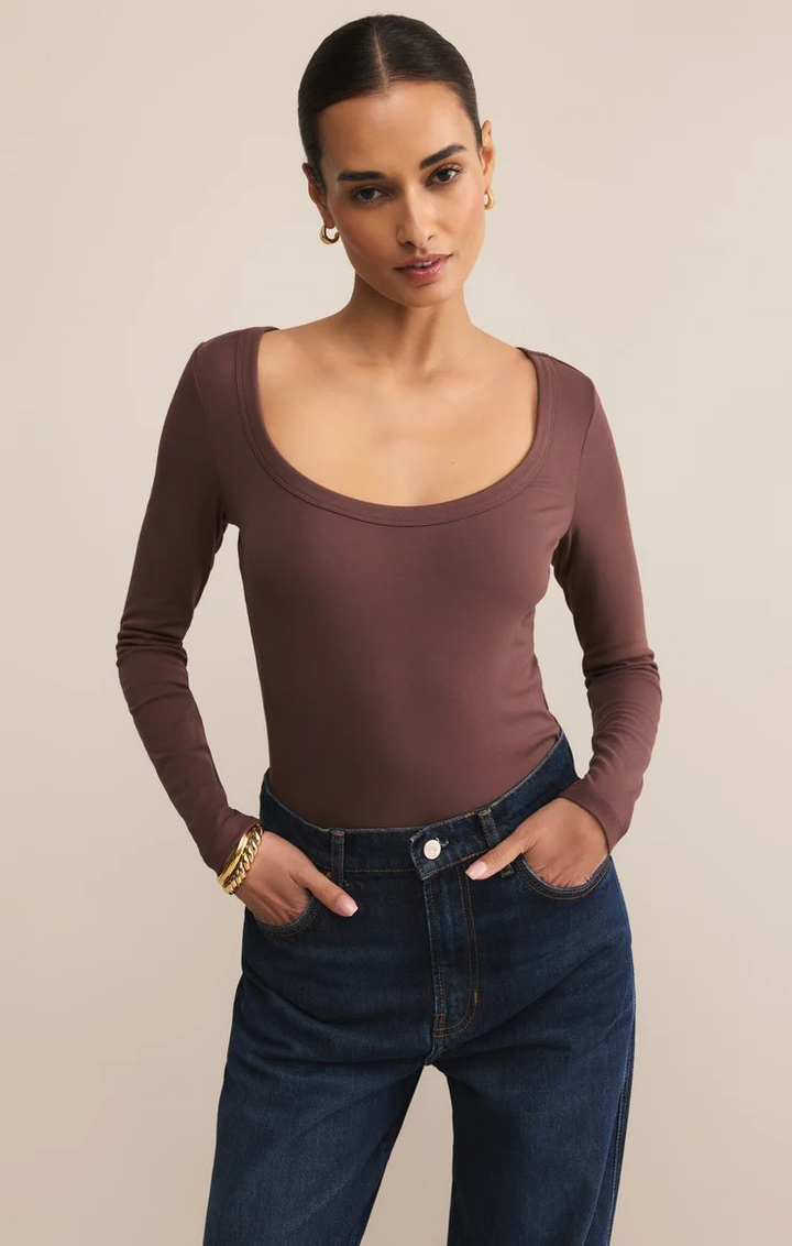 Second Skin Basic Scoop Neck in Sandalwood